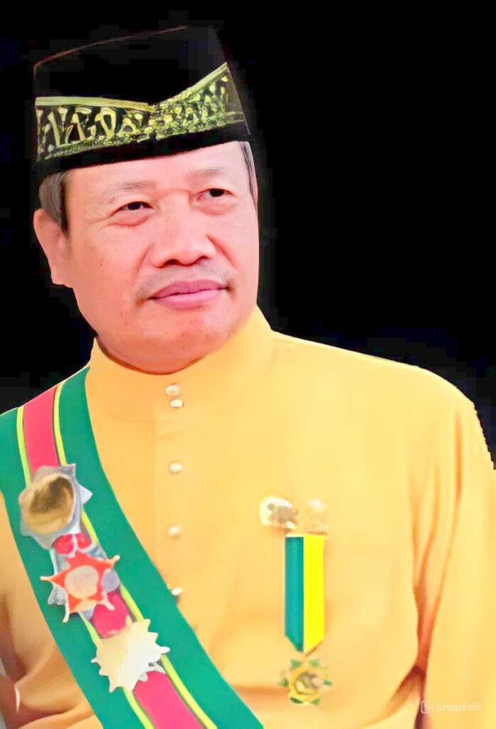 Datuk Akhmad Elvian Sejarahwan Dan Budayawan Pangkalpinang