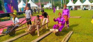 Permainan Tradisional Adu Kerito Surong